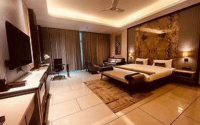 Lokesh Hotel